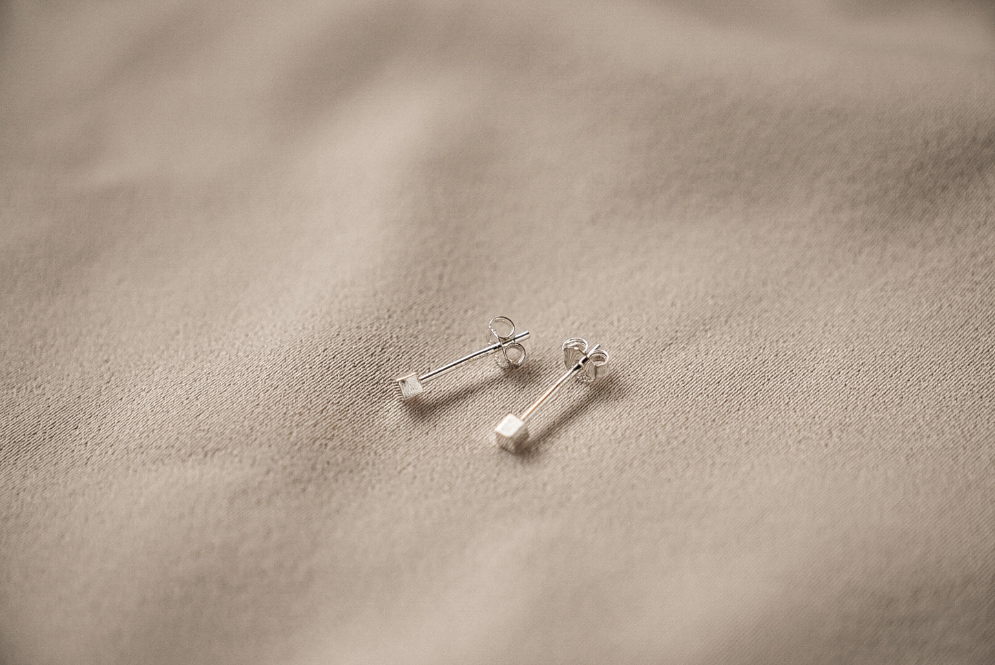2mm 小方塊耳針