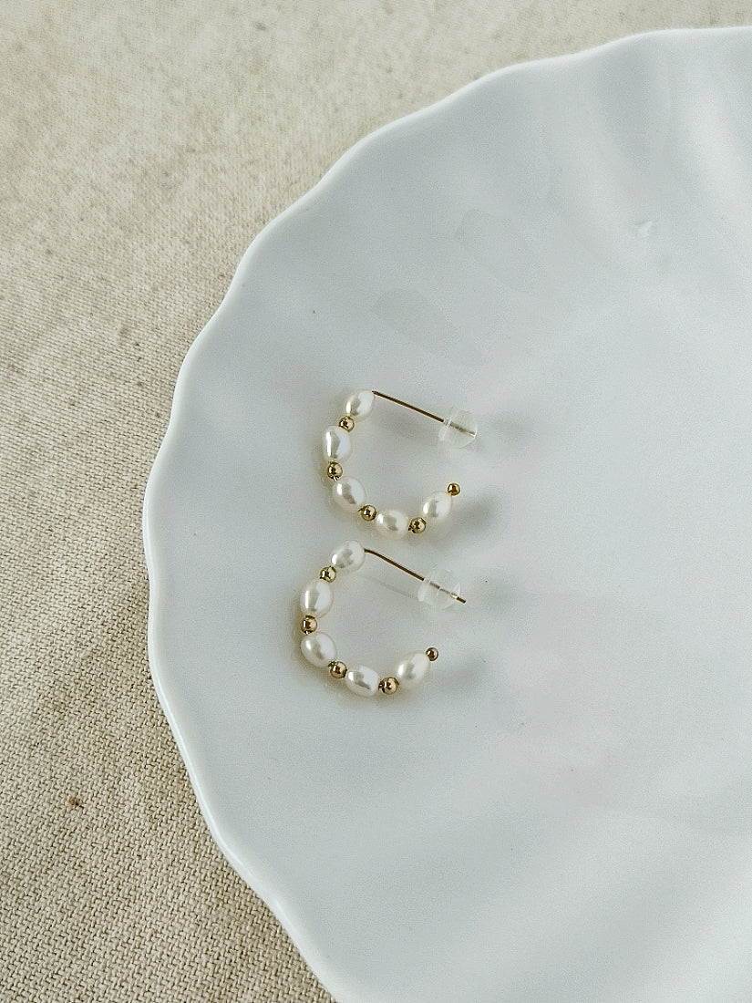 ARAE 小珍珠間隔開口耳圈