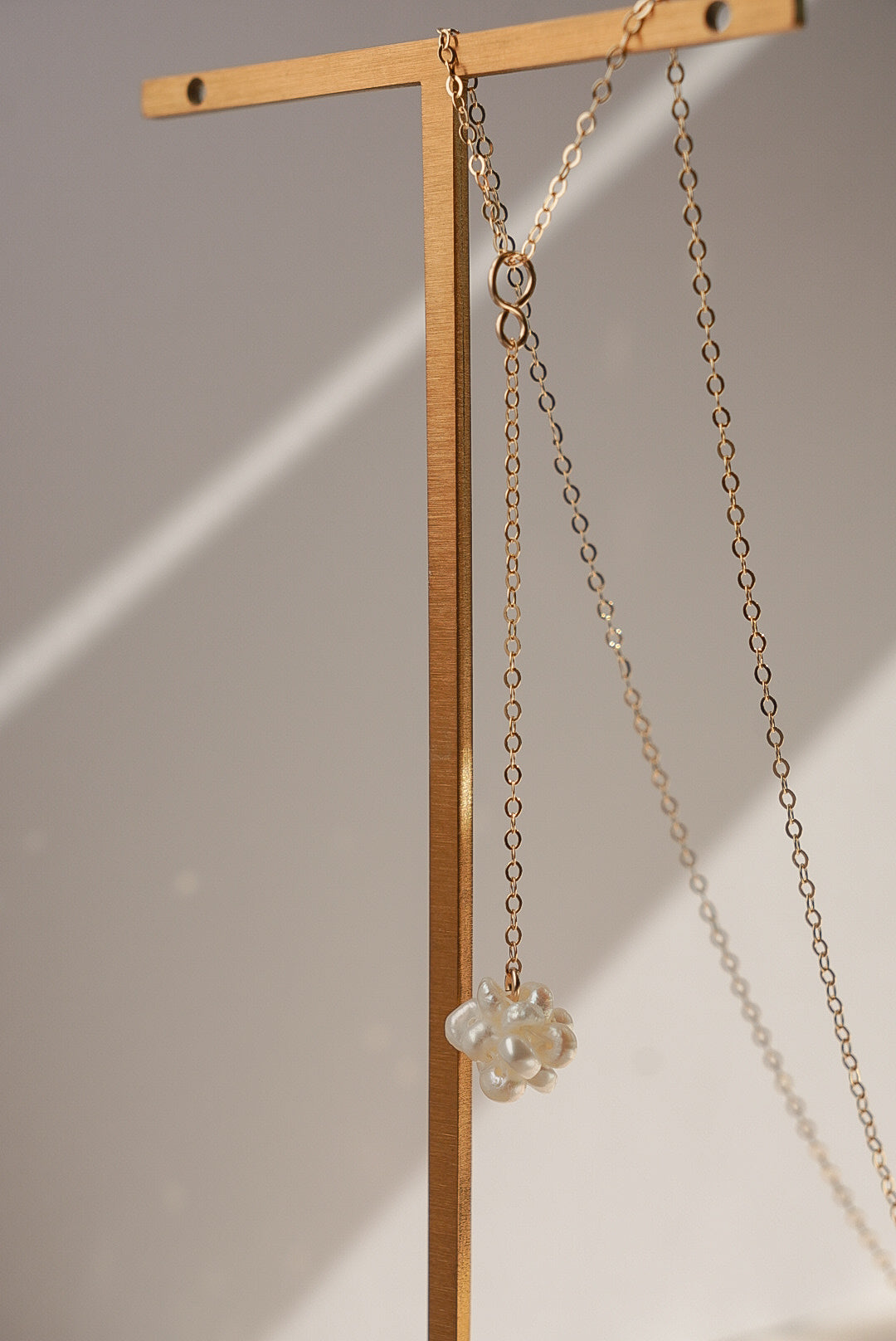 HESTIA 小珍珠繡球花Y字項鍊