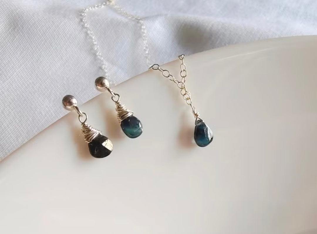 水滴小藍寶石項鍊