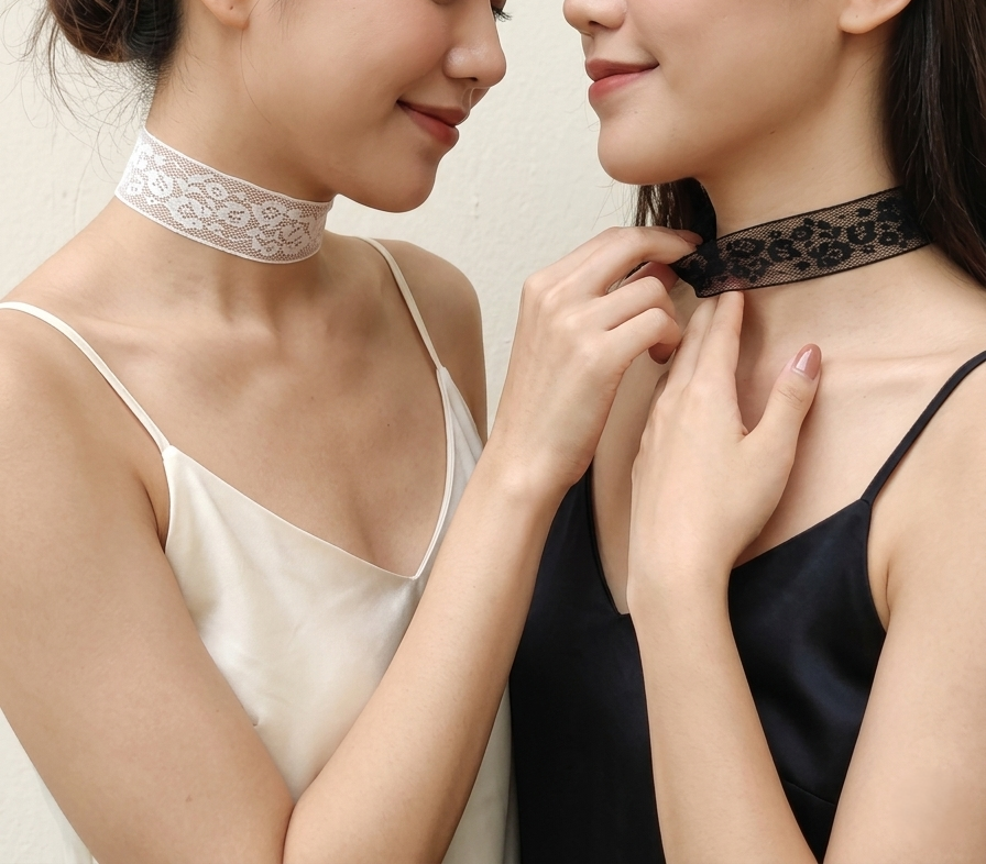 荊棘玫瑰簍空蕾絲CHOKER-黑/白
