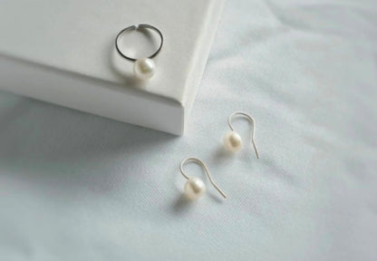 DIANA 法式珍珠耳勾