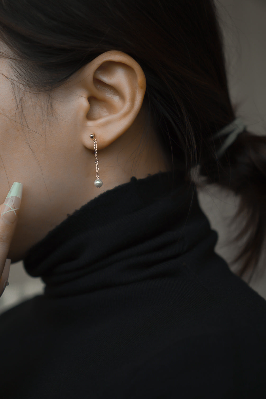 SELENE 單顆珍珠耳環-長版