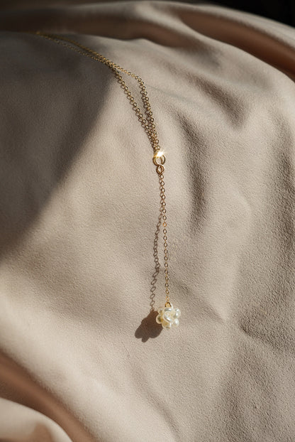 HESTIA 小珍珠繡球花Y字項鍊